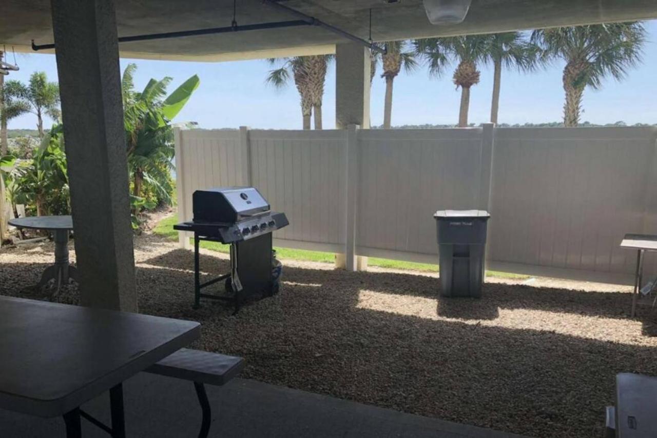 Bright Luxury Oceanfront Condo With Private Balcony And Hotel Pool St. Petersburg Exterior photo